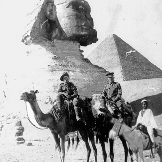 3 Dec 1914 – Soldiers on camels sphinx