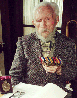 Alec Campbell Photo older.jpg
