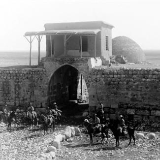 Light Horsemen take Damascus